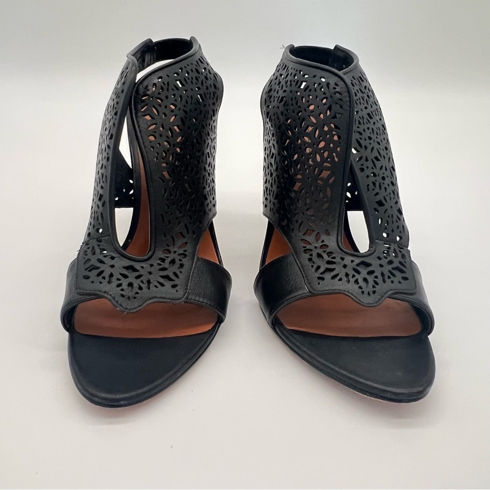Elizabeth and‎ James Black Leather Cutout Sandal Heels 8.5B Vero Cuoio Italy